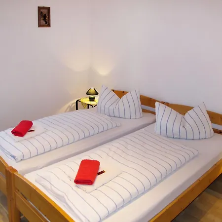 Old Huesung - Muz322 By Interhome *